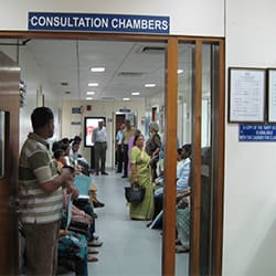 Shroff Eye Centre - Consultant Chamber 