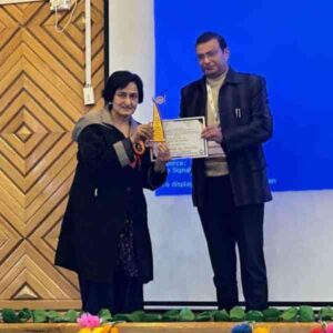 Our cornea expert, Prof Ritu Arora was invited by The Postgraduate Department of Ophthalmology, SKIMS Medical College and Hospital , Bemina to speak at their CME on keratoconus and collagen cross-linking (C3R).